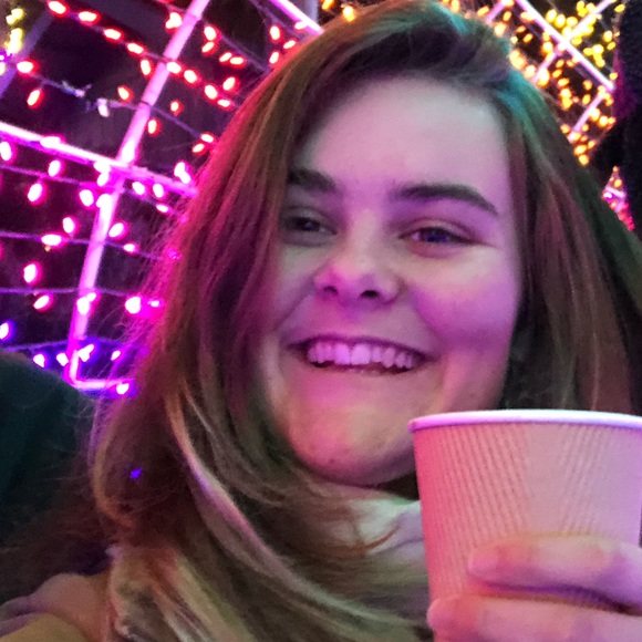 Meet your Posher, Natalia - Picture 1 of 1